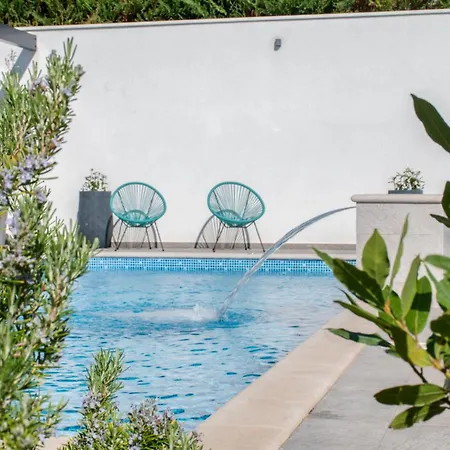 빌라 Design M Pula, Pjescana Uvala *