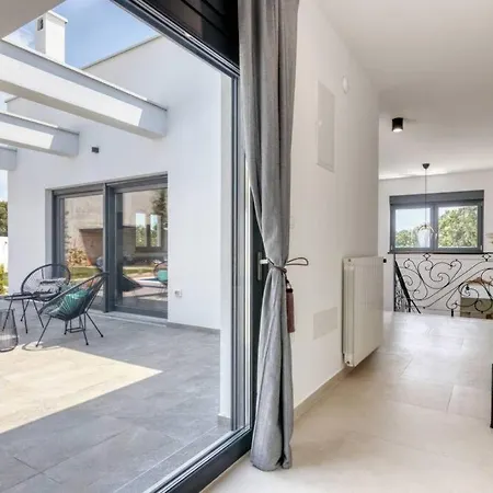 Villa Design M Pula, Pjescana Uvala